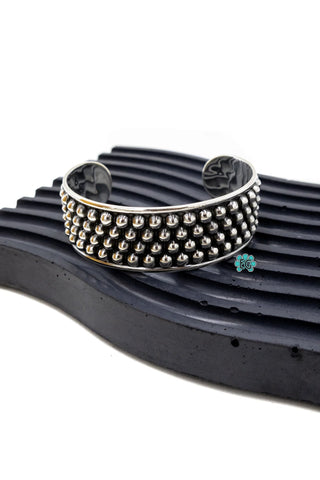 Maddie Cuff - Preorder