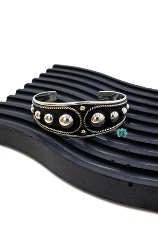 Amanda Cuff - Preorder